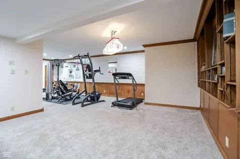 5571 N Red Oak Drive Greenfield IN 46140