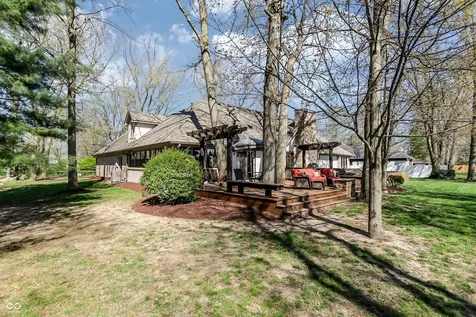 5571 N Red Oak Drive Greenfield IN 46140
