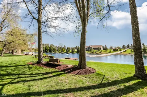 5571 N Red Oak Drive Greenfield IN 46140