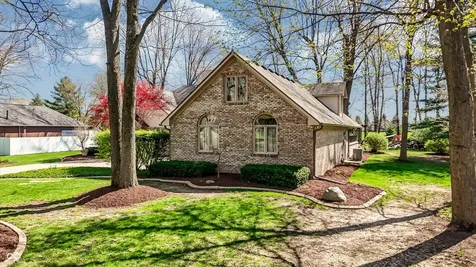 5571 N Red Oak Drive Greenfield IN 46140