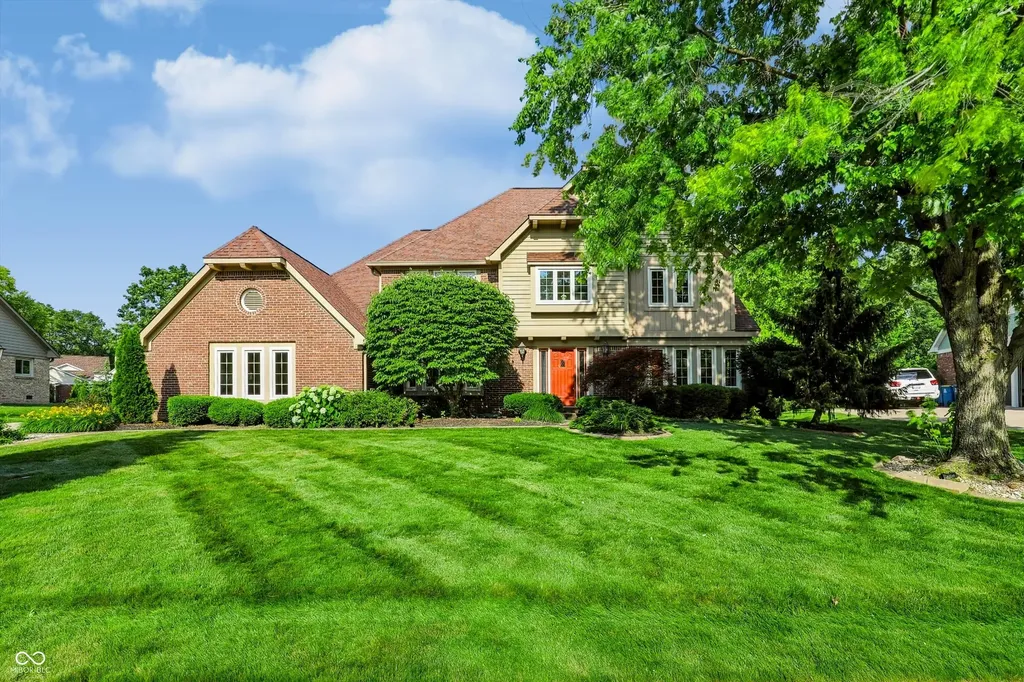 1831 Knaphill Court Carmel IN 46033