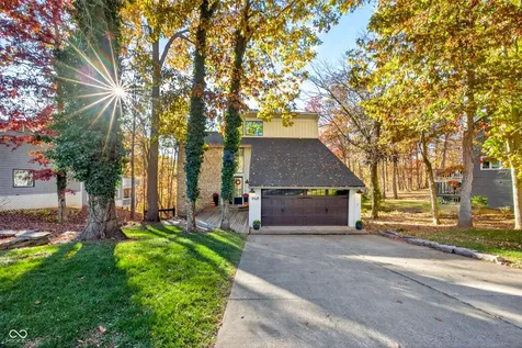 9428 S Harbour Pointe Drive Bloomington IN 47401