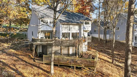 9428 S Harbour Pointe Drive Bloomington IN 47401
