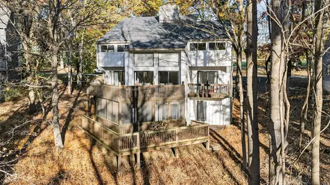 9428 S Harbour Pointe Drive Bloomington IN 47401