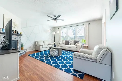 1325 Brentford Lane Greenwood IN 46143