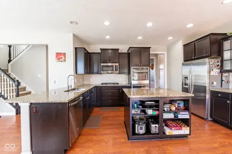 1325 Brentford Lane Greenwood IN 46143