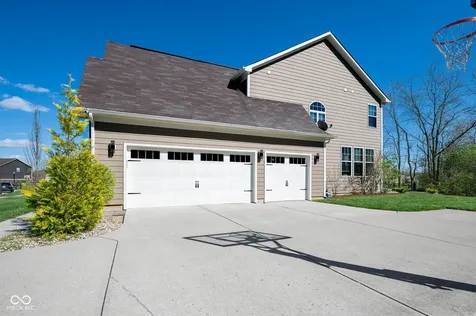 1325 Brentford Lane Greenwood IN 46143