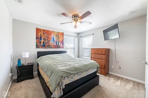 1325 Brentford Lane Greenwood IN 46143