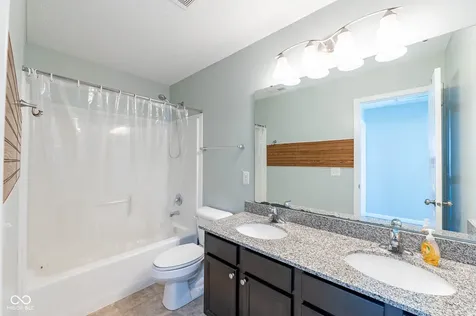 1325 Brentford Lane Greenwood IN 46143