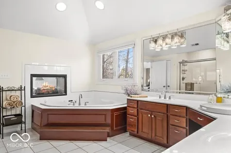 12465 Silver Bay Circle Indianapolis IN 46236