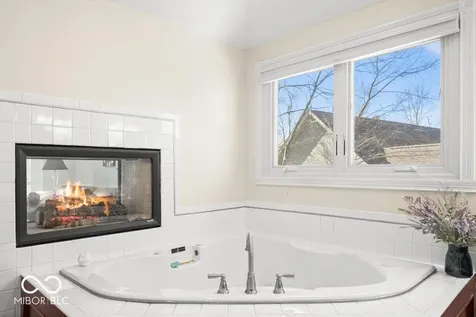 12465 Silver Bay Circle Indianapolis IN 46236