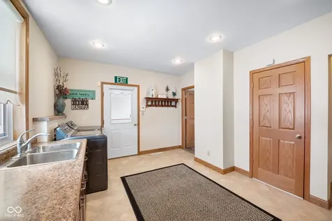 5181 N State Road 39 Rossville IN 46065