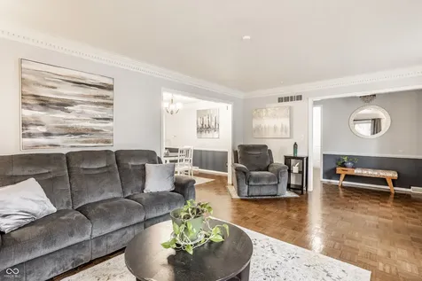 1310 Kings Cove Court Indianapolis IN 46260
