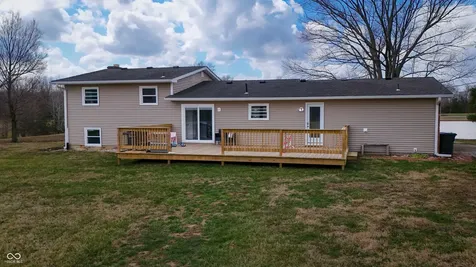 8357 N County Road 300 W Seymour IN 47274