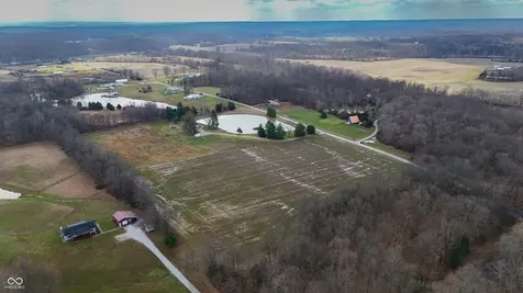 8357 N County Road 300 W Seymour IN 47274