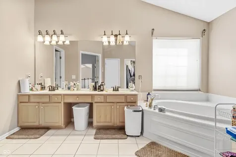 11704 Gray Eagle Drive Fishers IN 46037
