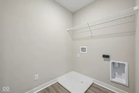 6242 Bunting Drive Indianapolis IN 46221