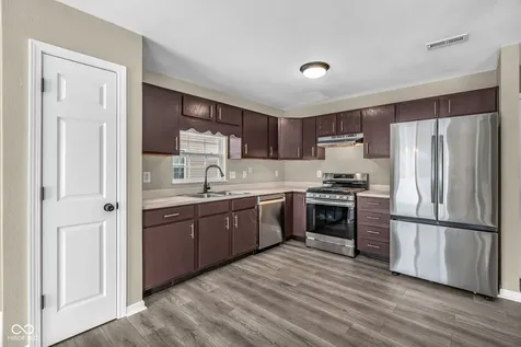 6128 Trillium Woods Court Indianapolis IN 46221