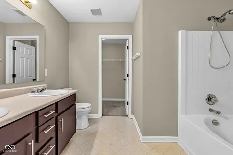 6128 Trillium Woods Court Indianapolis IN 46221