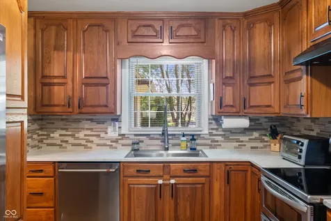 5769 Henderson Drive Brownsburg IN 46112