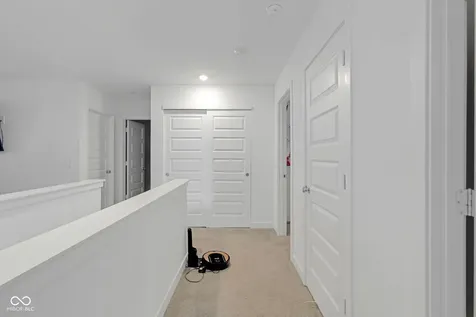 7423 Manor Lake Lane Indianapolis IN 46268