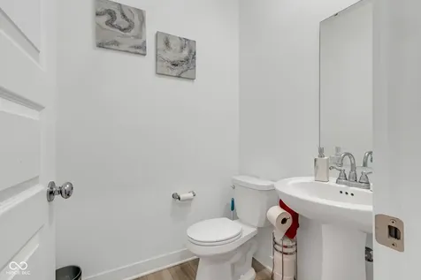 7423 Manor Lake Lane Indianapolis IN 46268
