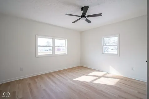 412 Main Street Elwood IN 46036