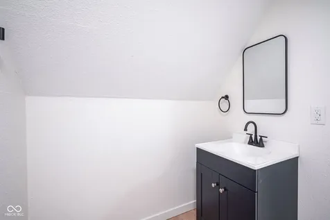 412 Main Street Elwood IN 46036