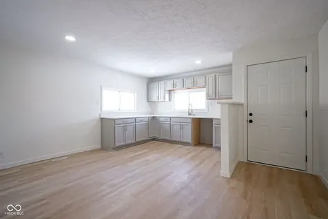 412 Main Street Elwood IN 46036
