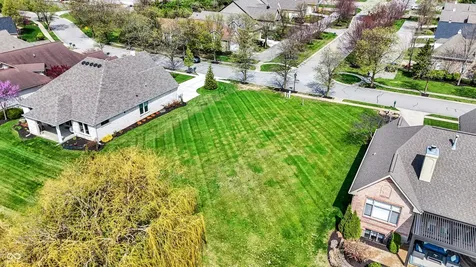 11995 Edgefield Drive Fishers IN 46037