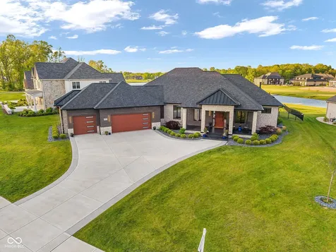 3995 Chapel Hill Court Bargersville IN 46106