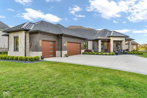 3995 Chapel Hill Court Bargersville IN 46106