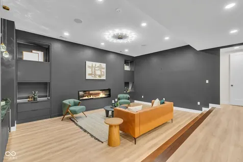 3995 Chapel Hill Court Bargersville IN 46106