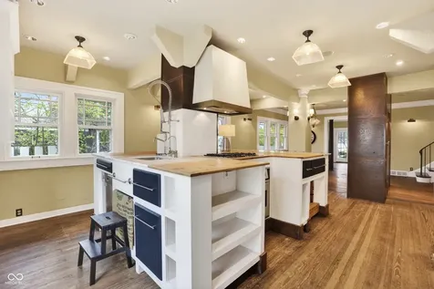 5608 N College Avenue Indianapolis IN 46220
