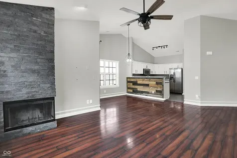 4625 Common Vista Circle Indianapolis IN 46220