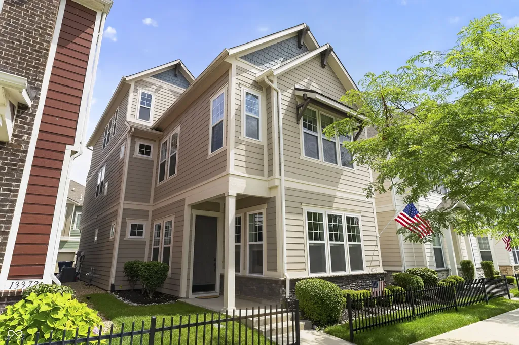 13376 Dorster Street Fishers IN 46037