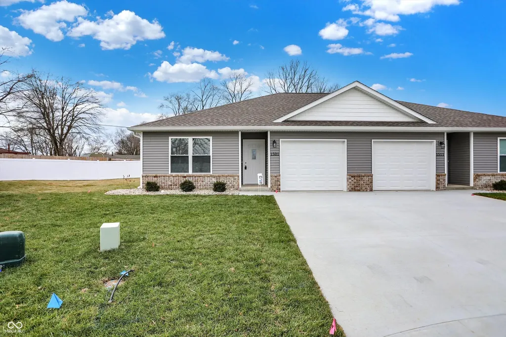 1642 W Paula Drive Columbus IN 47201