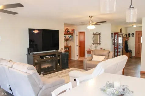 8079 N County Road 1200 E Seymour IN 47274