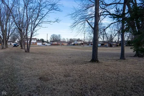 8121 E Edgewood Avenue Indianapolis IN 46239