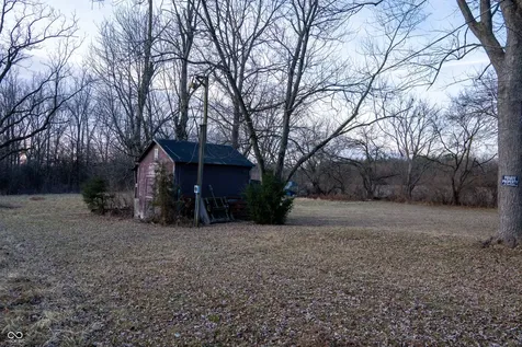 8121 E Edgewood Avenue Indianapolis IN 46239
