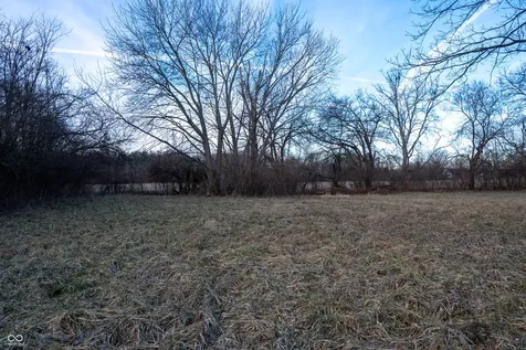 8121 E Edgewood Avenue Indianapolis IN 46239