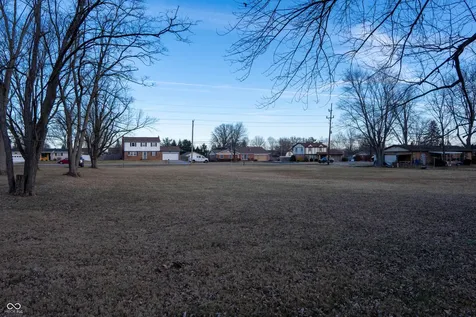 8121 E Edgewood Avenue Indianapolis IN 46239