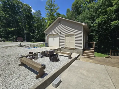 8252 W Chafin Chapel Road Ellettsville IN 47429