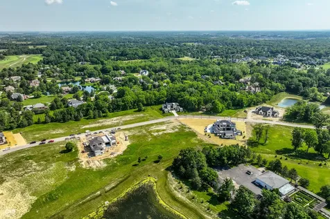 1611 Asherwood Lane Carmel IN 46032