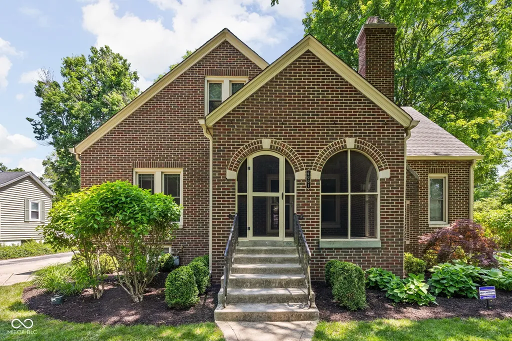 6001 Indianola Avenue Indianapolis IN 46220