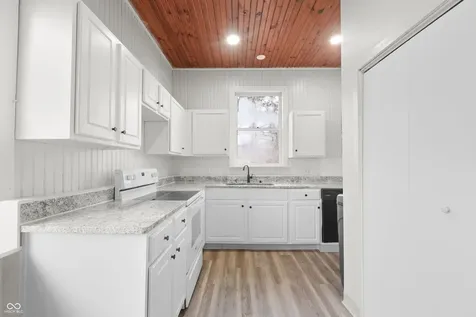 2928 S Arlington Avenue Indianapolis IN 46203