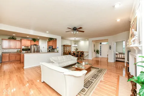 13016 Shiraz Lane Fishers IN 46037