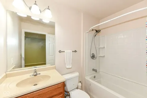 13016 Shiraz Lane Fishers IN 46037
