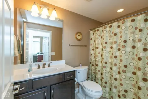 20971 Shoreline Court Noblesville IN 46062