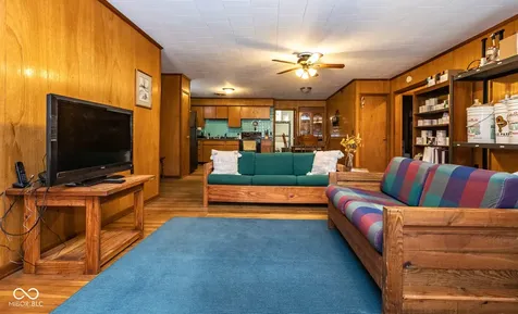 18 N Jefferson Street Knightstown IN 46148